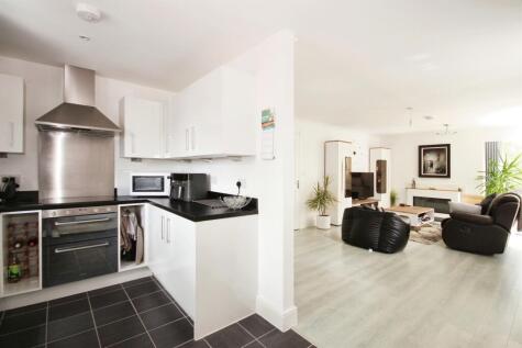 Kingfisher Close, Warwick