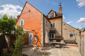 27, Aston Cantlow Road, Stratford-upon-avon CV37 9XN