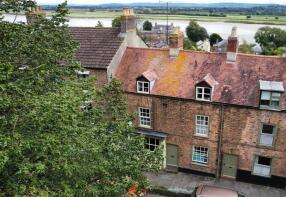 24, High Street, Newnham GL14 1BB