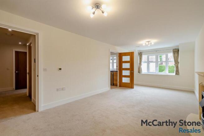 8681715-interior08-800.jpg