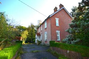 Glenfield, Windwhistle Lane, West Grimstead SP5 3RG