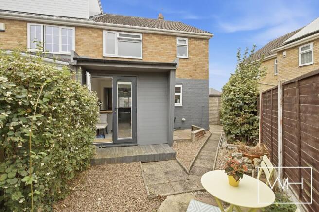 25 Kirkstall Close,