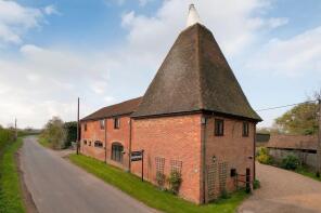 West Pike Fish Oast, Pike Fish Lane, Maidstone ME18 6BH