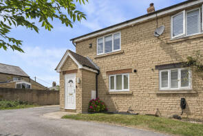 34, Hodgson Close, Bicester OX27 7QB
