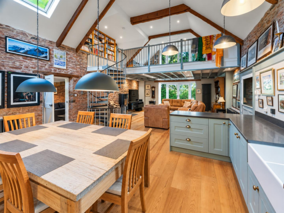 StagsTotnes_TheRoundhouse_030.jpg