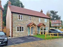 2, Hardwicke Close, Tytherington GL12 8FE