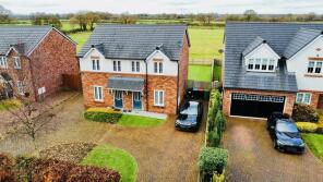 Fairview, Common Lane, Lach Dennis, Northwich CW9 7TB