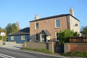Hill Farm, A161 Between Epworth And Haxey, Doncaster DN9 1DA
