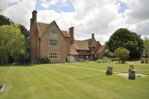 Eastbury Manor, Back Road, Eastbury, Hungerford RG17 7JL