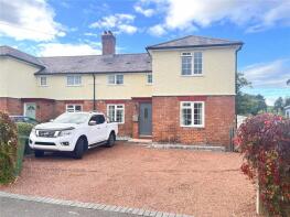 10, The Crescent, Montford Bridge, Shrewsbury SY4 1DZ