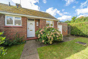 12, Hedgecroft Cottages, Newark Lane, Woking GU23 6DD