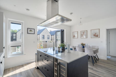 Juno Gardens, Highworth, Swindon, SN6