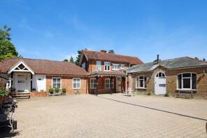 Ponds Farm, Chalfont Road, Beaconsfield HP9 2QP