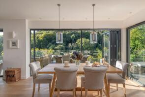 Jonswood, Brixham Road, Dartmouth TQ6 0BA