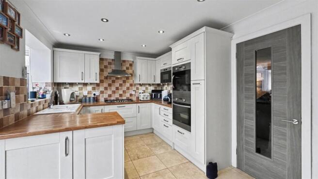 Kitchen/Breakfast Room