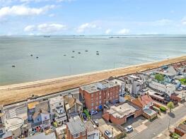 9, Faversham Lodge, Eastern Esplanade, Southend-on-sea SS1 3AD