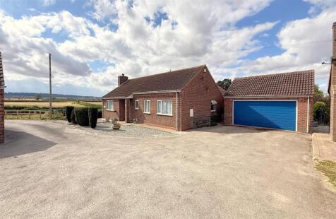 Dickmans Lane, Harby