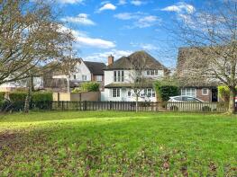 41, Dale Close, Colchester CO3 0FQ
