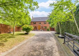 35 The Grange, Hawkins Hall Lane, Knebworth SG3 6TF