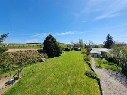 Treglasta, Launceston