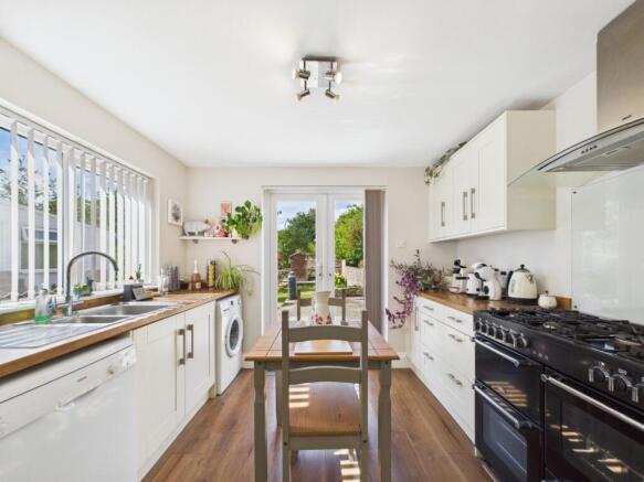 Kitchen/Dining Area