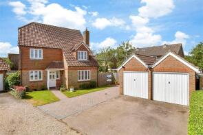 2, Blacksmiths Close, Pulborough RH20 3BY