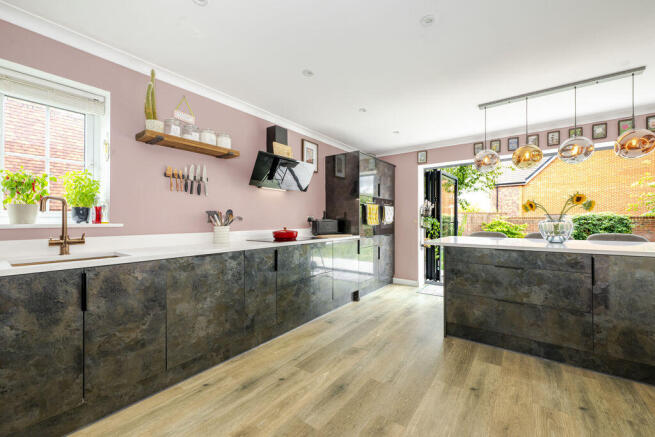 Kitchen/Breakfast Room