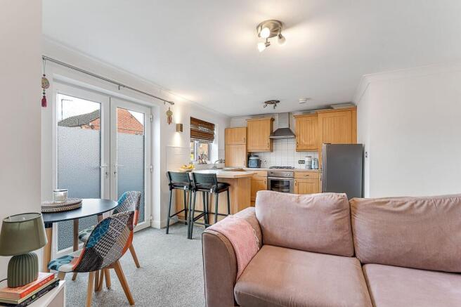 Lounge / Kitchen