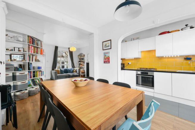 Two Bedroom Upper Ground Floor Flat with Balcony