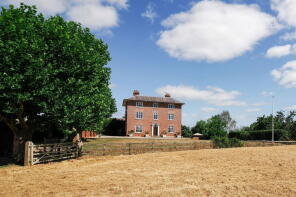 Tapenhall House, Ladywood, Droitwich WR9 0AN