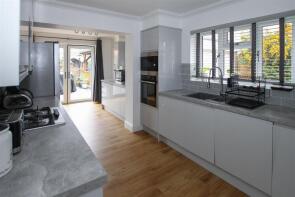 Tinkers Folly, Church Lane, Brentwood CM15 0NJ