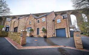 11d Mallery Nook, Bank Lane, Denby Dale, Huddersfield HD8 8QP