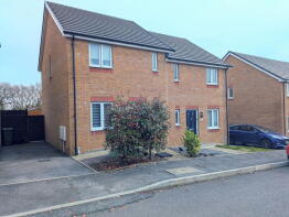 24, Clos Coed Derw, Penygroes, Llanelli SA14 7RD