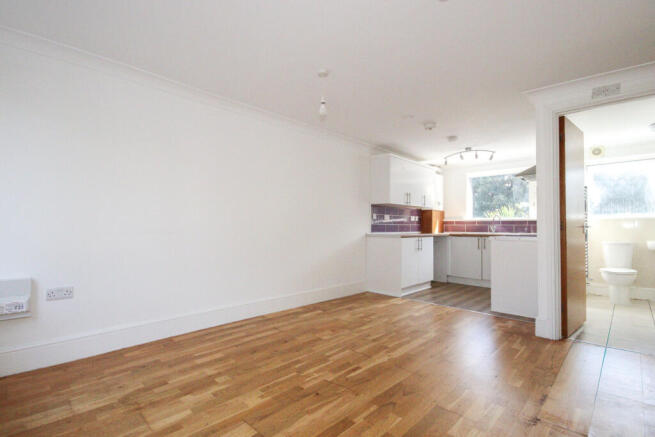 Three-bedroom apartment situated in a quiet resid