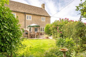 1, Newlands Green, Chippenham SN15 5NZ
