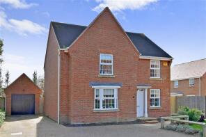 35, Blakiston Close, Pulborough RH20 3GL