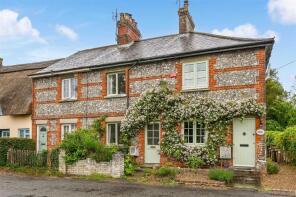 70, Village Street, Goodworth Clatford SP11 7QY