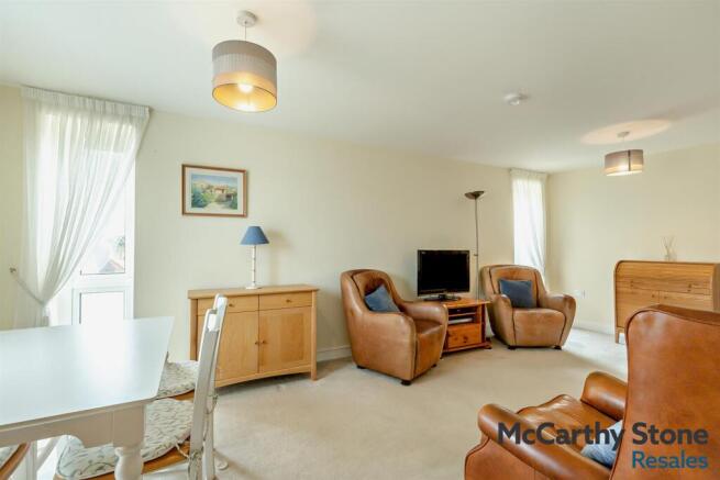 8687460-interior11-800.jpg