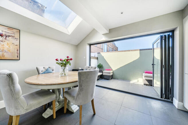 Kitchen/Dining