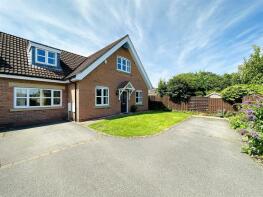 4, Long Acre, Camblesforth, Selby YO8 8GN