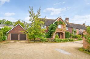 Brimpsfield, Lippen Lane, Southampton SO32 3LE