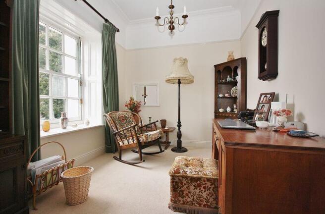 Sitting/Dining Room
