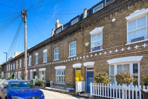 Robertson Street,
Clapham Town, SW8