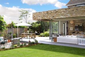 Sunnyside, Brindle Lane, Beaconsfield HP9 1XT
