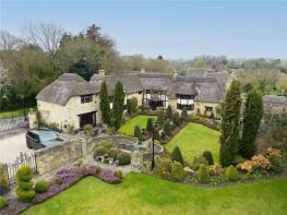 Sedgecombe House, Road From West Of Sedgecombe House To Park Road, Chipping Campden GL55 6UX