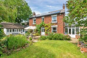 3 Westbank, Church Street, Oakham LE15 7JE
