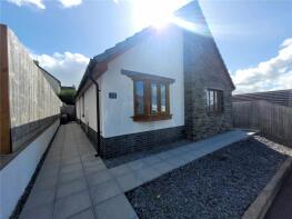10, Newton Fields, Kilgetty SA68 0ZA