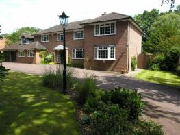 Wentworth, Garden Close Lane, Newbury RG14 6PP