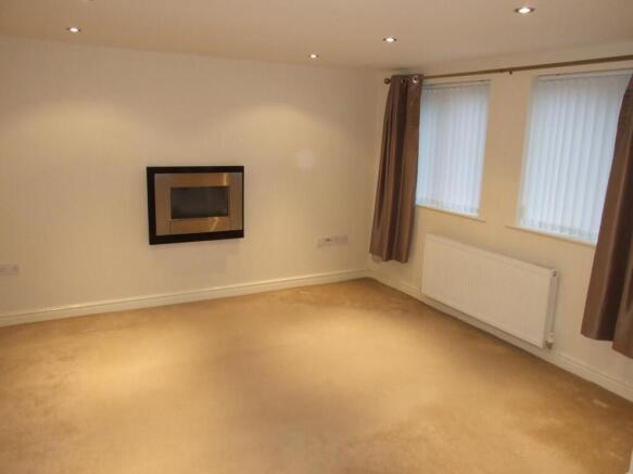 1 Synthonia House-Lounge1.JPG