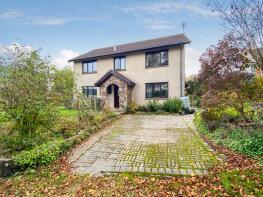 11, Manor Gardens, Okehampton EX20 3RW